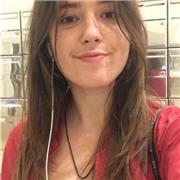 Profesora de lengua castellana que adora el idioma, la sintaxis, la gramática, etc. y a la que le encanta enseñar el idioma